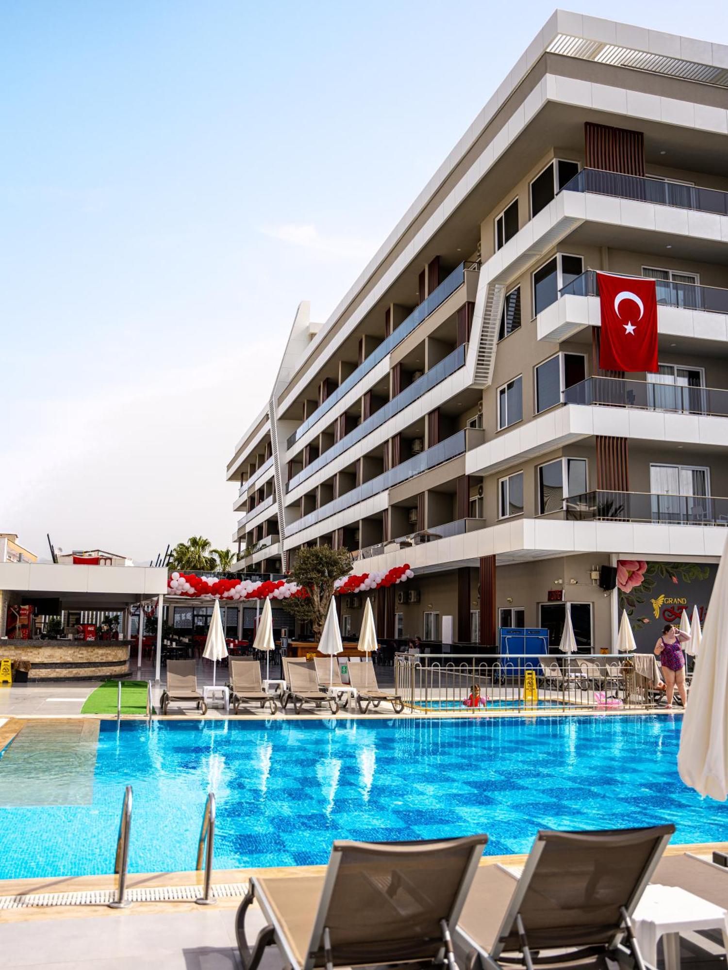 Grand Kolibri Prestige Hotel Konaklı Exterior foto